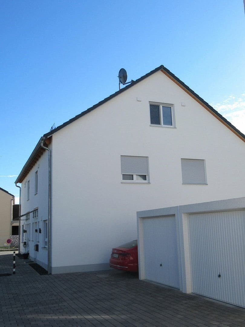 Prenájom domu 145 m², pozemek 225 m², Ingolstadt, Bavorsko Prenájom domu 145 m², pozemek 225 m², Ingolstadt, Bavorsko