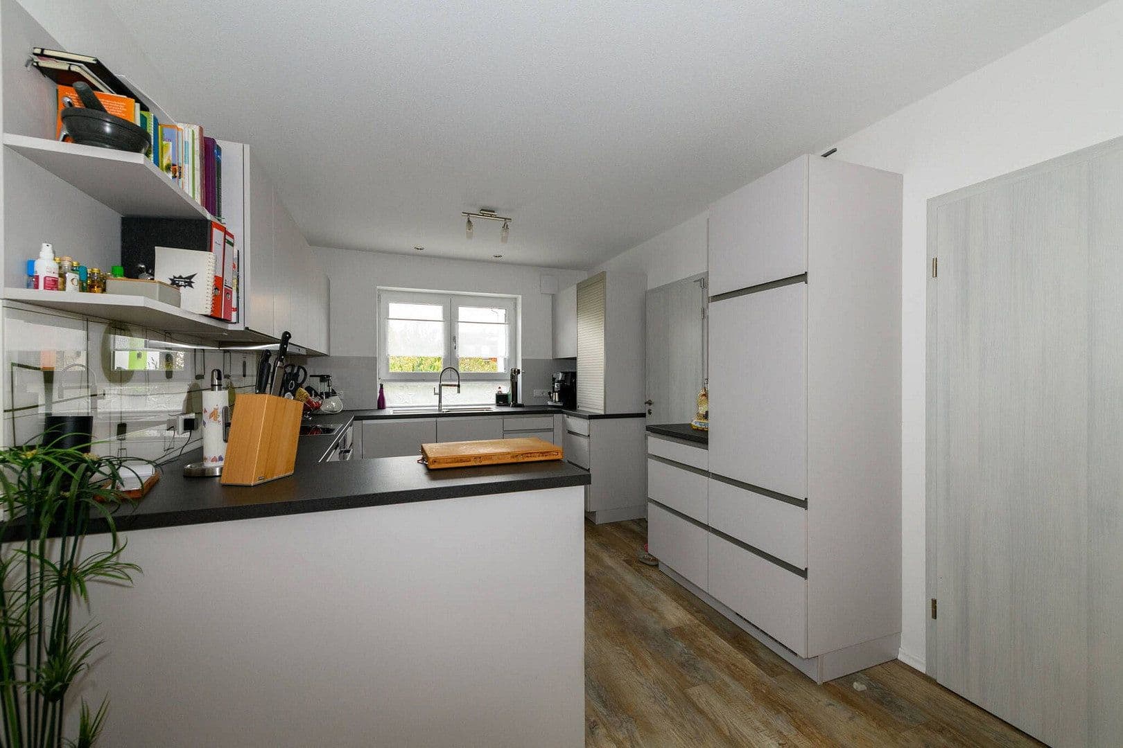 Prenájom domu 145 m², pozemek 225 m², Ingolstadt, Bavorsko Prenájom domu 145 m², pozemek 225 m², Ingolstadt, Bavorsko