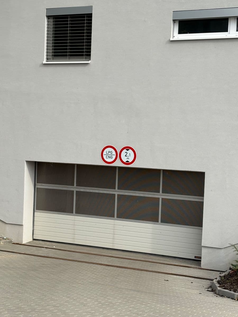 Prenájom garáže 13 m², Křepelčí, Brno, Jihomoravský kraj Prenájom garáže 13 m², Křepelčí, Brno, Jihomoravský kraj
