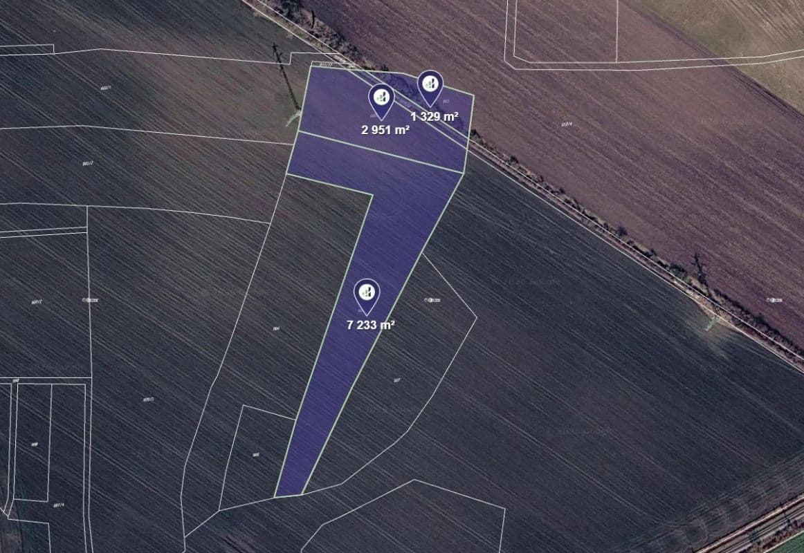 Predaj pozemku 11.513 m², Velim, Středočeský kraj Predaj pozemku 11.513 m², Velim, Středočeský kraj