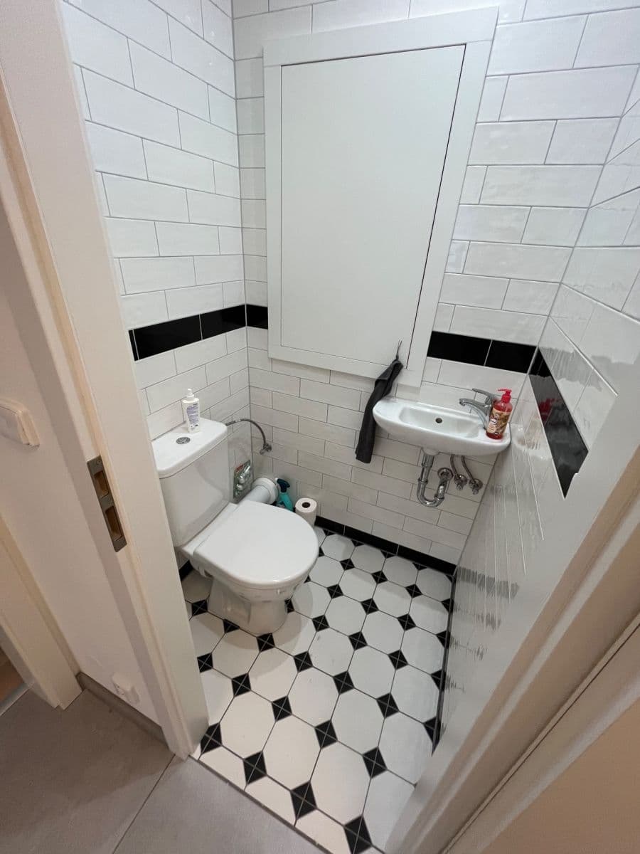 Prenájom bytu 3-izbový 69 m², Gabinova, Praha, Praha Prenájom bytu 3-izbový 69 m², Gabinova, Praha, Praha