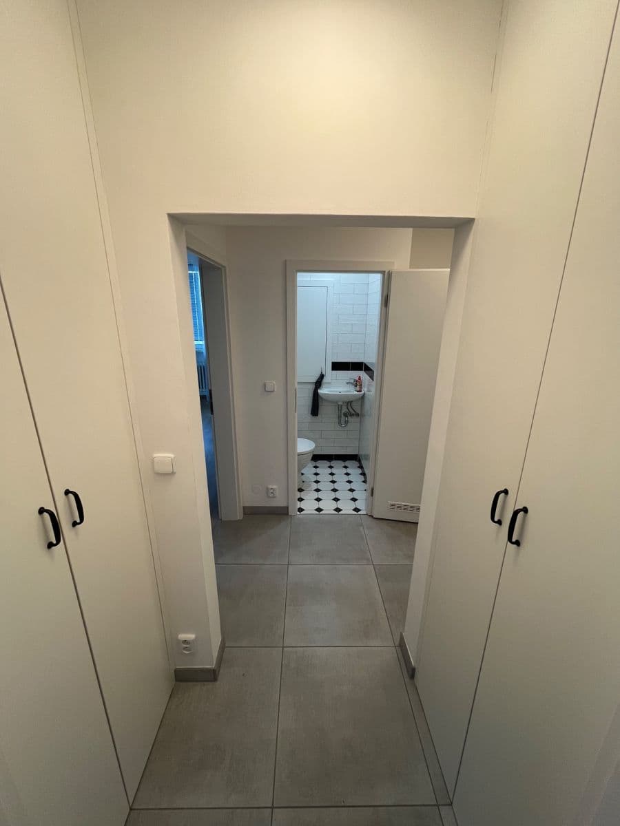 Prenájom bytu 3-izbový 69 m², Gabinova, Praha, Praha Prenájom bytu 3-izbový 69 m², Gabinova, Praha, Praha