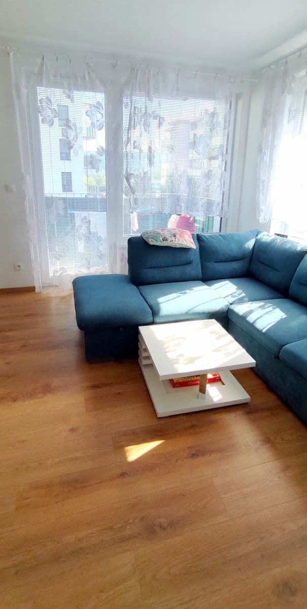 Prenájom bytu 2-izbový 45 m², Agátová, Dúbravka, Bratislavský kraj Prenájom bytu 2-izbový 45 m², Agátová, Dúbravka, Bratislavský kraj