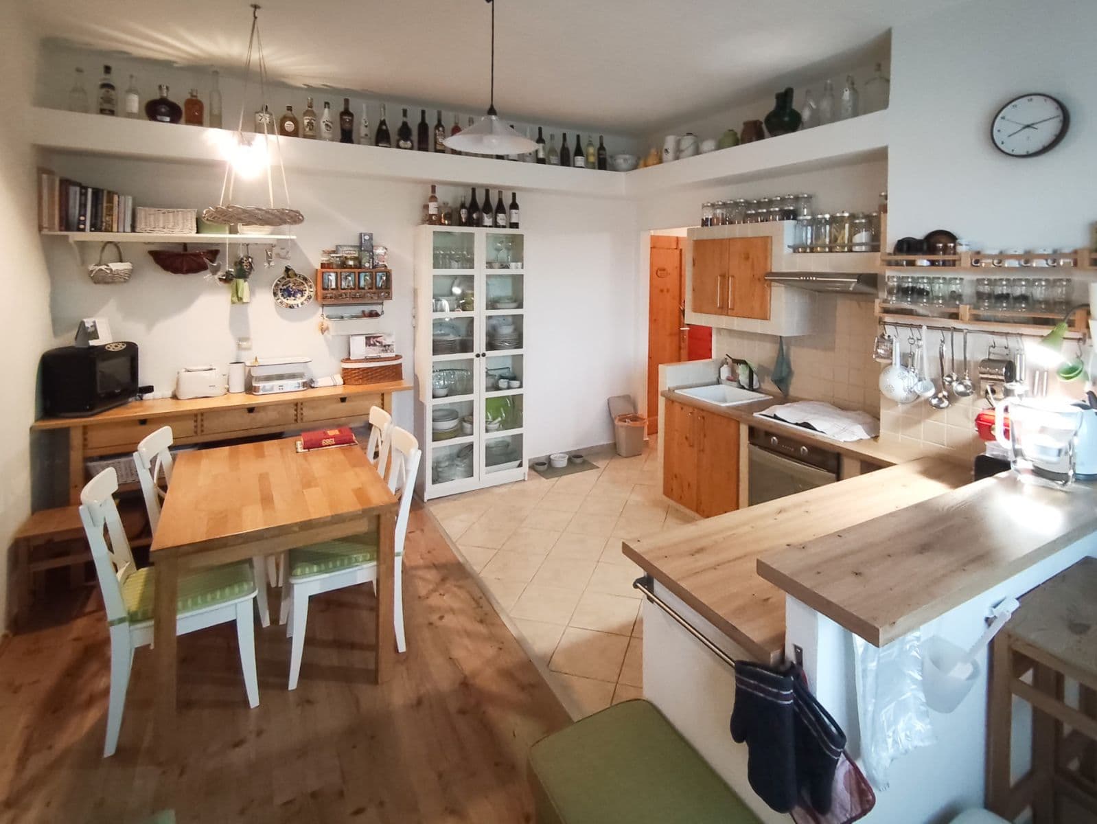 Predaj bytu 2-izbový 89 m², Štúrova, Nitra, Nitriansky kraj Predaj bytu 2-izbový 89 m², Štúrova, Nitra, Nitriansky kraj