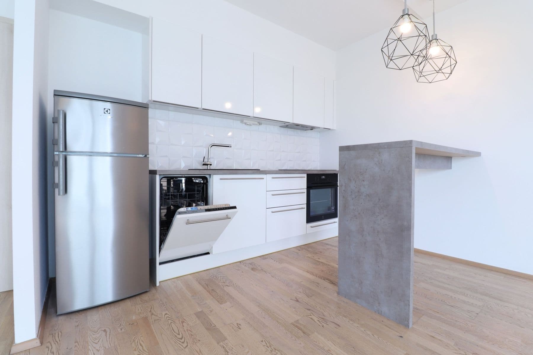 Prenájom bytu 1-izbový 37 m², Olšanská, Praha, Praha Prenájom bytu 1-izbový 37 m², Olšanská, Praha, Praha
