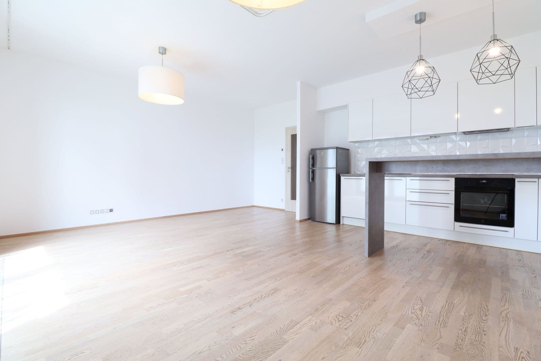 Prenájom bytu 1-izbový 37 m², Olšanská, Praha, Praha Prenájom bytu 1-izbový 37 m², Olšanská, Praha, Praha