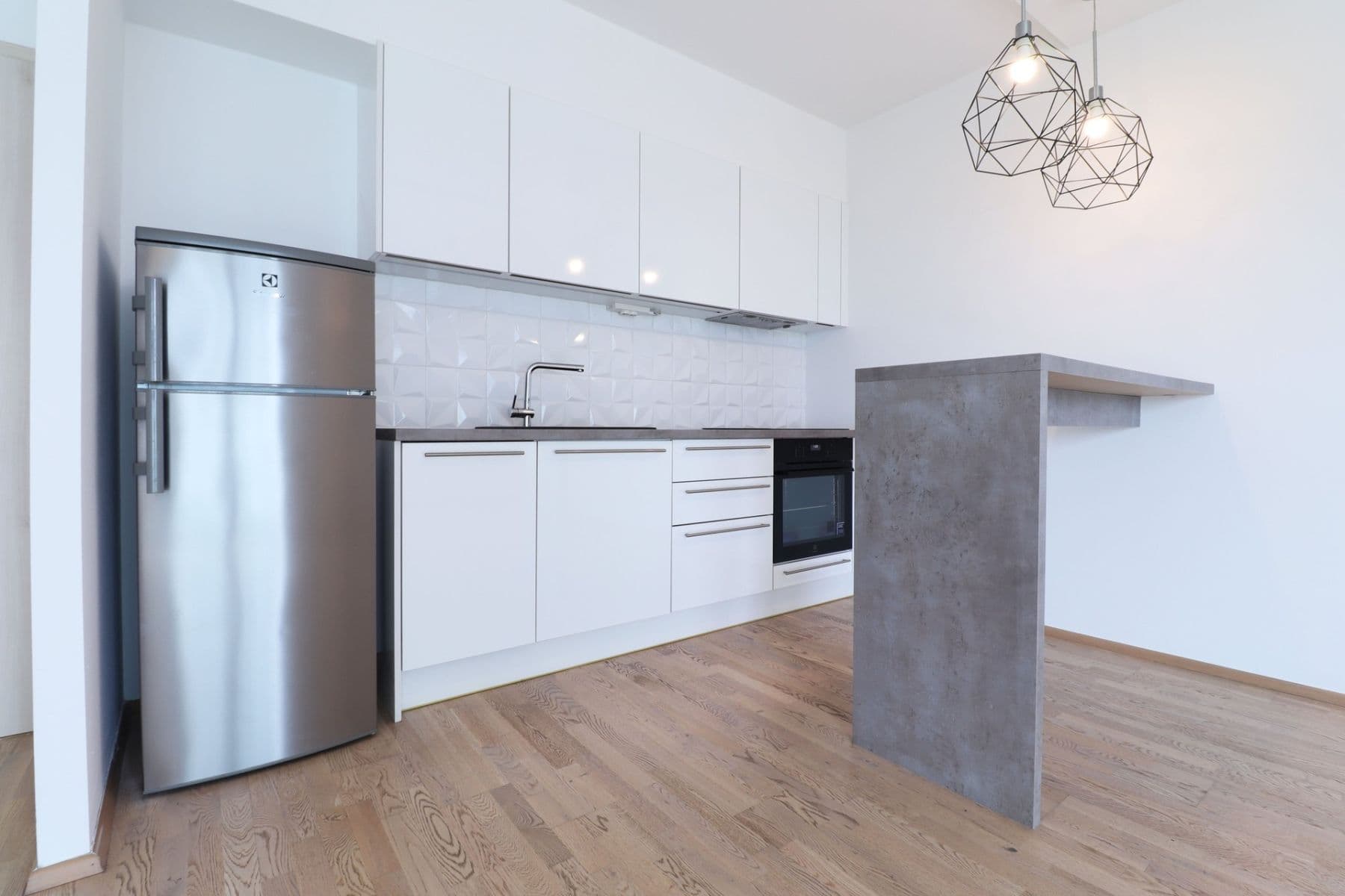 Prenájom bytu 1-izbový 37 m², Olšanská, Praha, Praha Prenájom bytu 1-izbový 37 m², Olšanská, Praha, Praha