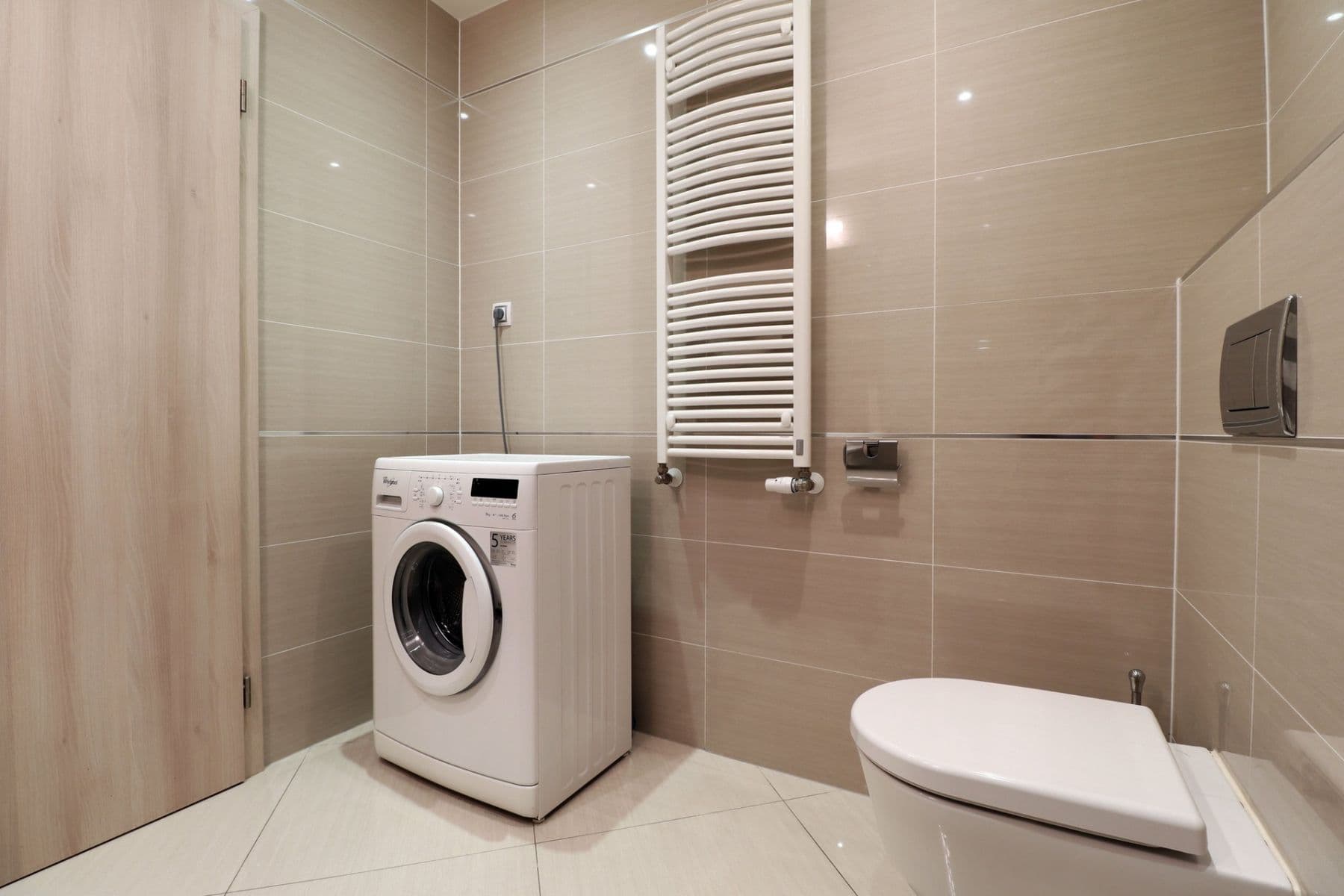 Prenájom bytu 1-izbový 37 m², Olšanská, Praha, Praha Prenájom bytu 1-izbový 37 m², Olšanská, Praha, Praha