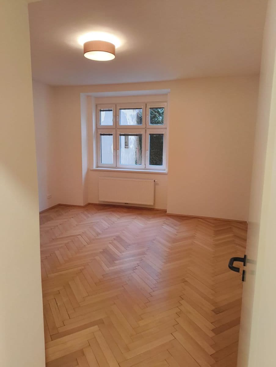 Prenájom bytu 2-izbový 52 m², Jugoslávských partyzánů, Praha, Praha Prenájom bytu 2-izbový 52 m², Jugoslávských partyzánů, Praha, Praha