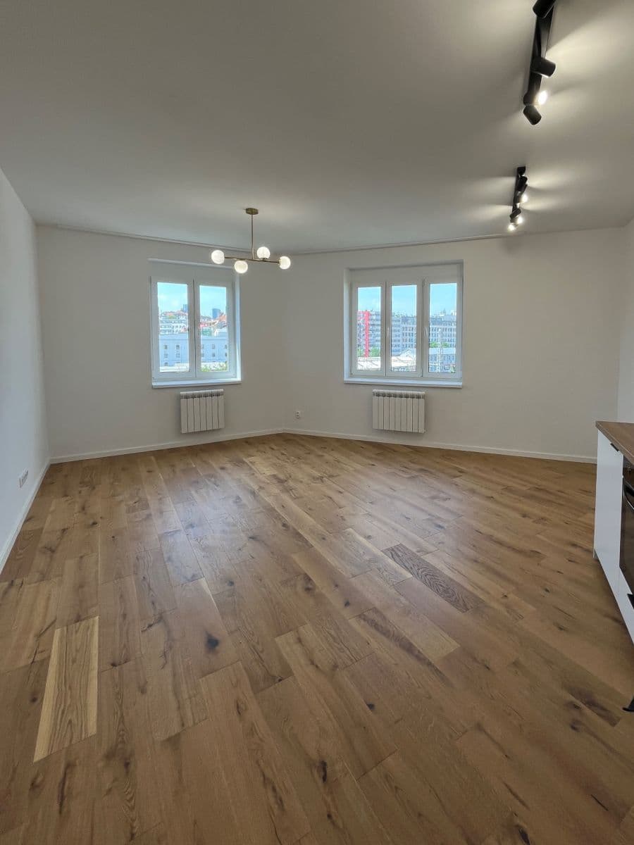Prenájom bytu 1-izbový 36 m², Petrohradská, Praha, Praha Prenájom bytu 1-izbový 36 m², Petrohradská, Praha, Praha