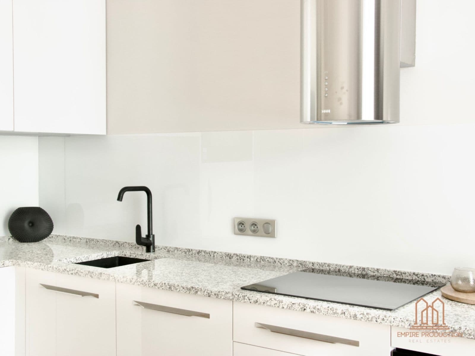Predaj bytu 2-izbový 53 m², Tolstého, Praha, Praha Predaj bytu 2-izbový 53 m², Tolstého, Praha, Praha