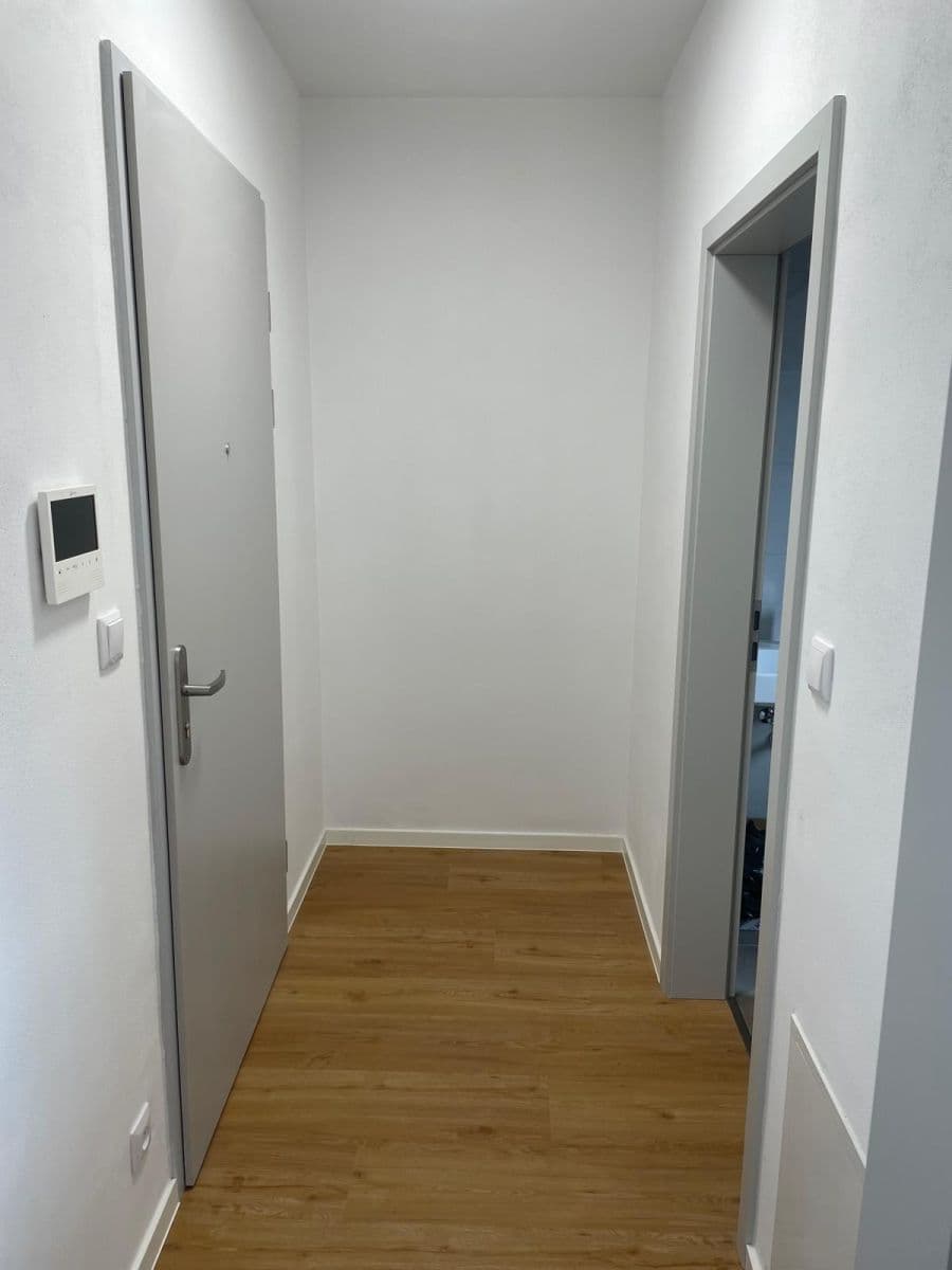 Prenájom bytu 2-izbový 39 m², Jana Fibicha, Ivančice, Jihomoravský kraj Prenájom bytu 2-izbový 39 m², Jana Fibicha, Ivančice, Jihomoravský kraj