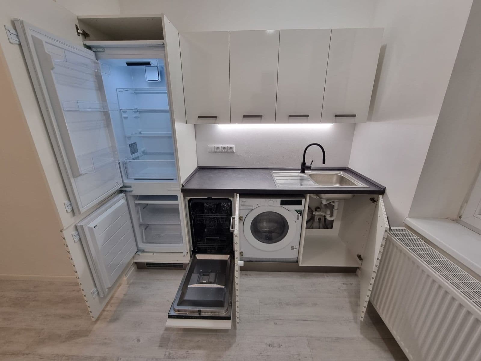 Prenájom bytu 3-izbový 82 m², Moskevská, Ústí nad Labem, Ústecký kraj Prenájom bytu 3-izbový 82 m², Moskevská, Ústí nad Labem, Ústecký kraj
