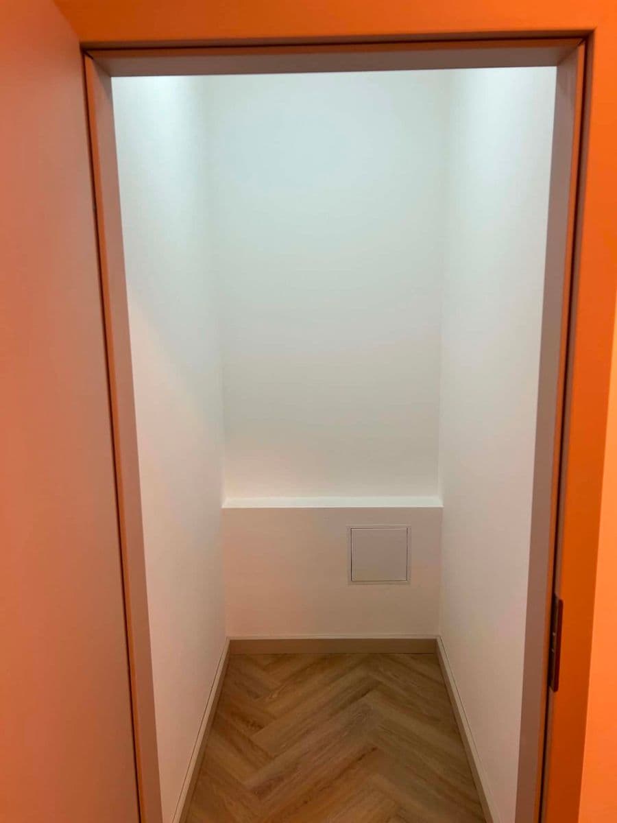 Prenájom bytu 2-izbový 47 m², Kryšpínova, Praha, Praha Prenájom bytu 2-izbový 47 m², Kryšpínova, Praha, Praha