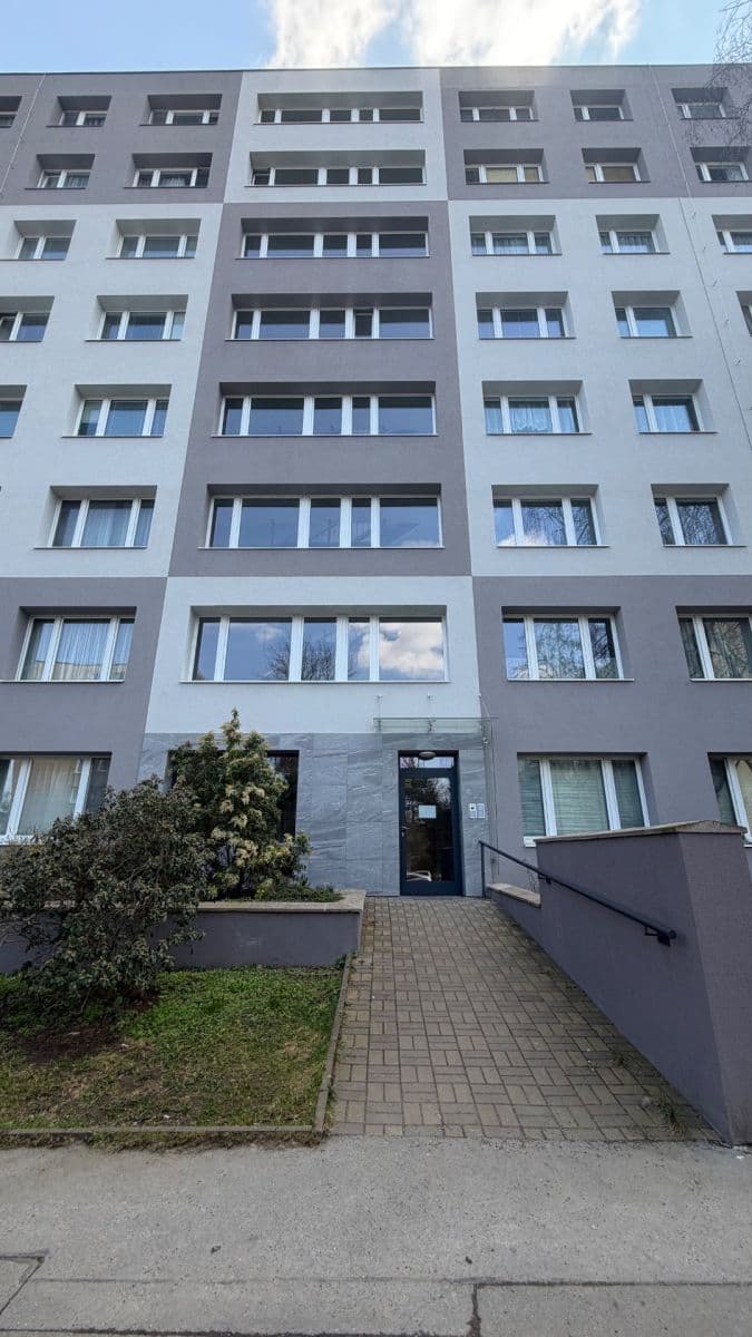Predaj bytu 3-izbový 68 m², Pujmanové, Praha, Praha Predaj bytu 3-izbový 68 m², Pujmanové, Praha, Praha