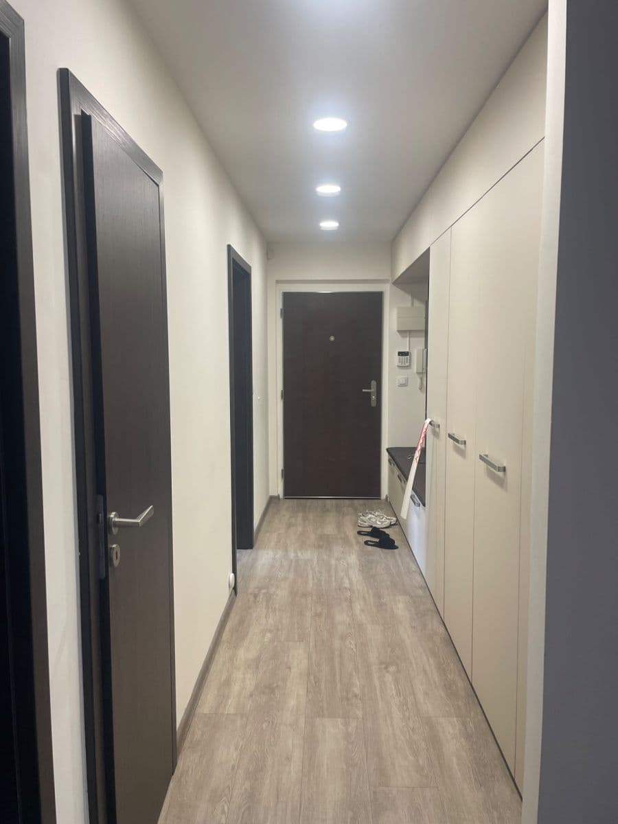 Prenájom bytu 2-izbový 75 m², Počernická, Praha, Praha Prenájom bytu 2-izbový 75 m², Počernická, Praha, Praha