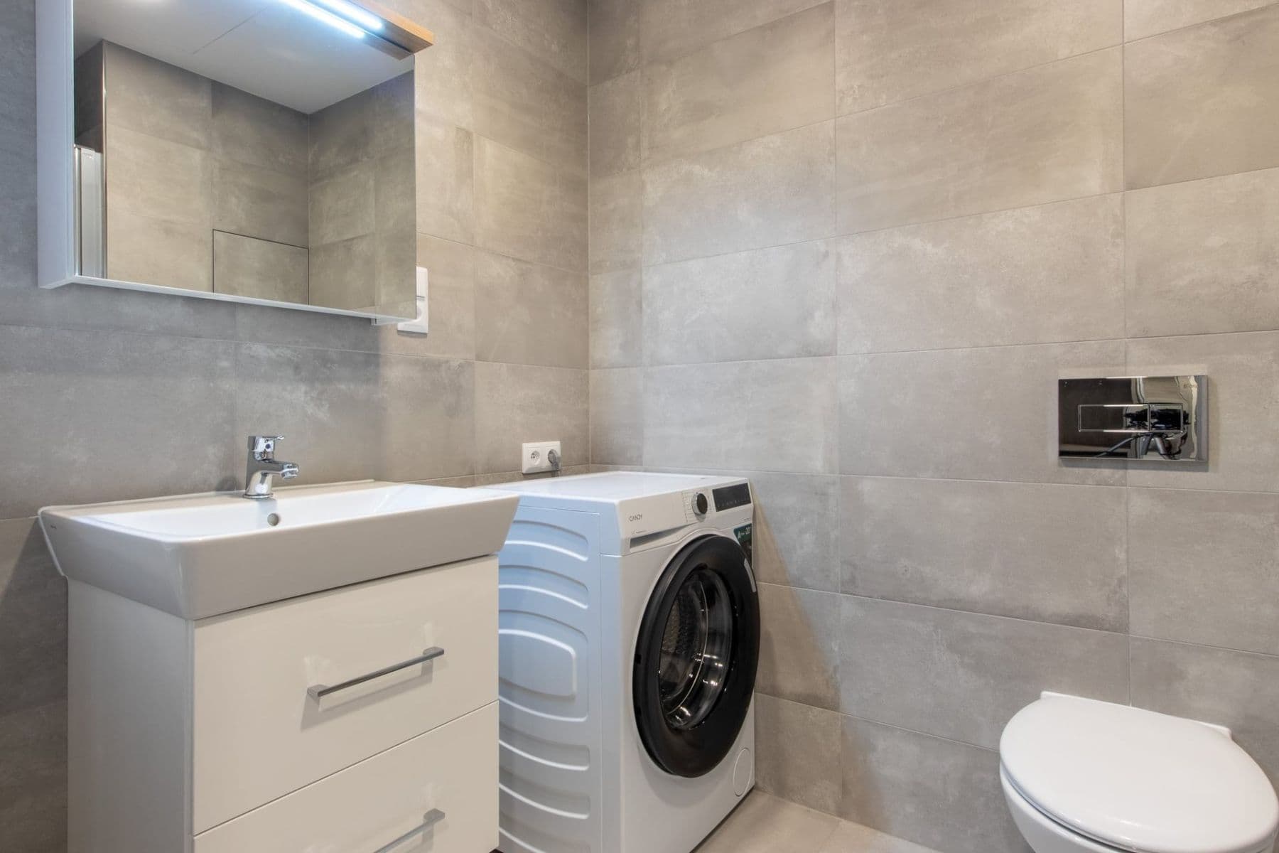 Prenájom bytu 1-izbový 32 m², Poděbradská, Praha, Praha Prenájom bytu 1-izbový 32 m², Poděbradská, Praha, Praha
