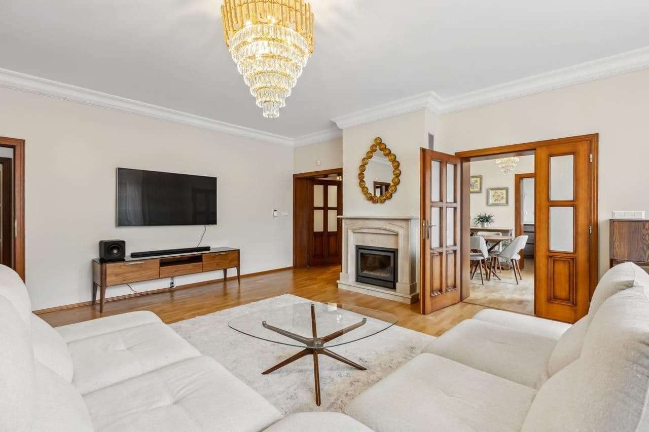 Predaj bytu 4-izbový 130 m², Nebozízek, Karlovy Vary, Karlovarský kraj Predaj bytu 4-izbový 130 m², Nebozízek, Karlovy Vary, Karlovarský kraj