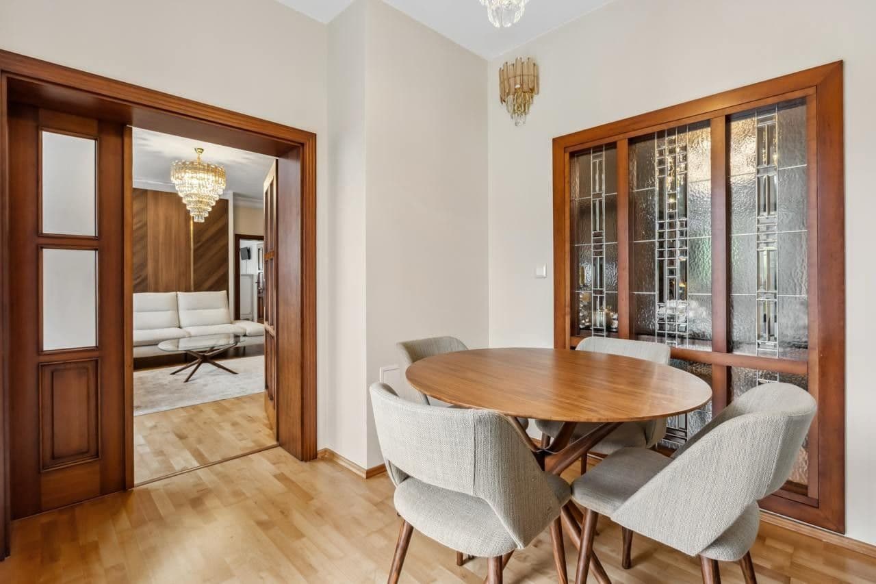 Predaj bytu 4-izbový 130 m², Nebozízek, Karlovy Vary, Karlovarský kraj Predaj bytu 4-izbový 130 m², Nebozízek, Karlovy Vary, Karlovarský kraj