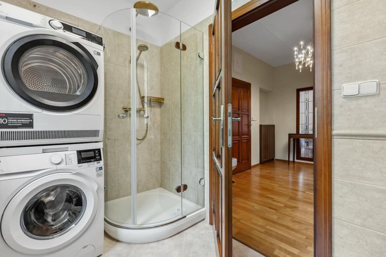 Predaj bytu 4-izbový 130 m², Nebozízek, Karlovy Vary, Karlovarský kraj Predaj bytu 4-izbový 130 m², Nebozízek, Karlovy Vary, Karlovarský kraj