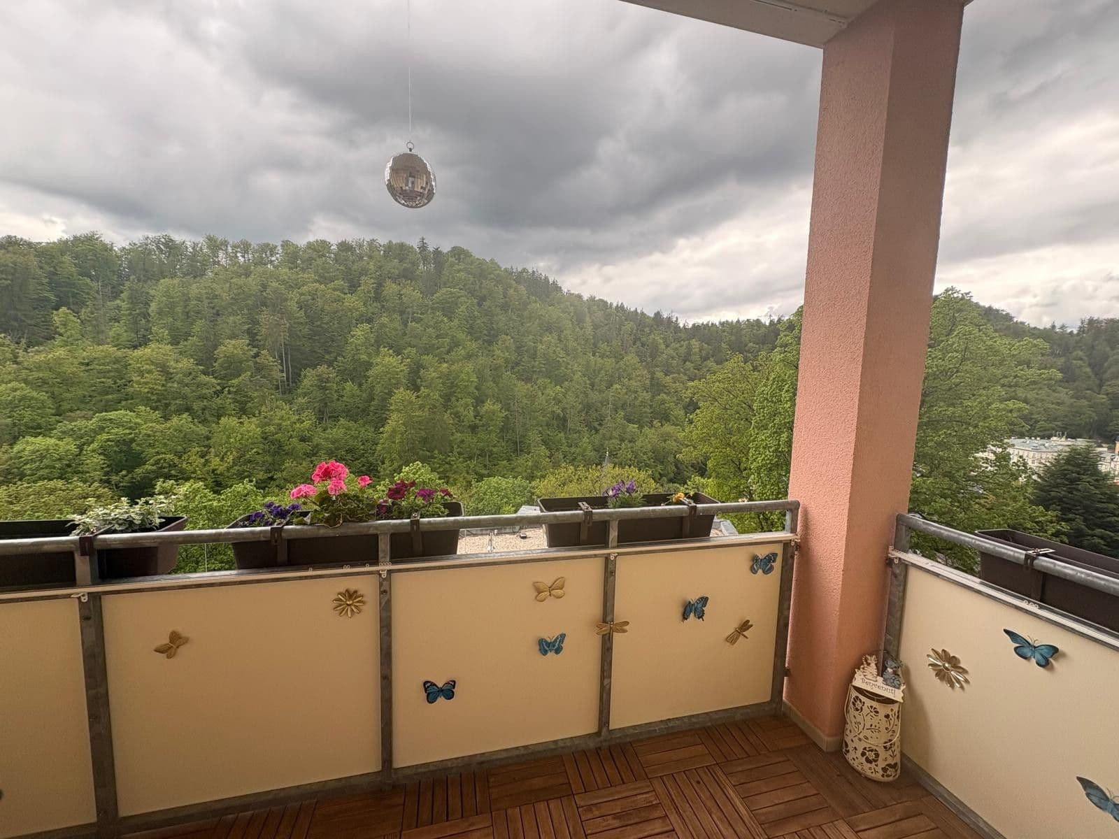 Predaj bytu 4-izbový 130 m², Nebozízek, Karlovy Vary, Karlovarský kraj Predaj bytu 4-izbový 130 m², Nebozízek, Karlovy Vary, Karlovarský kraj