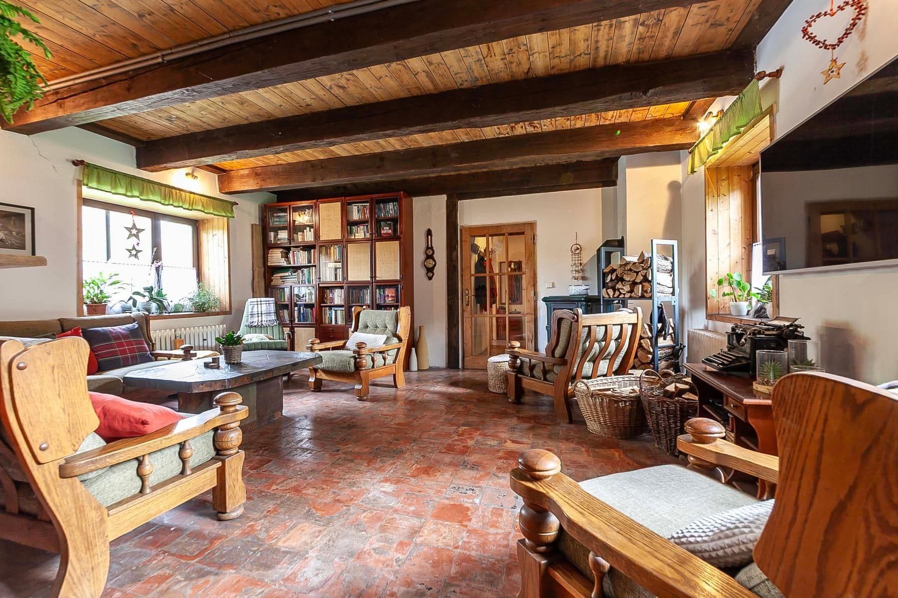 Predaj domu 196 m², pozemek 3.460 m², Staré Hrady, Královéhradecký kraj Predaj domu 196 m², pozemek 3.460 m², Staré Hrady, Královéhradecký kraj