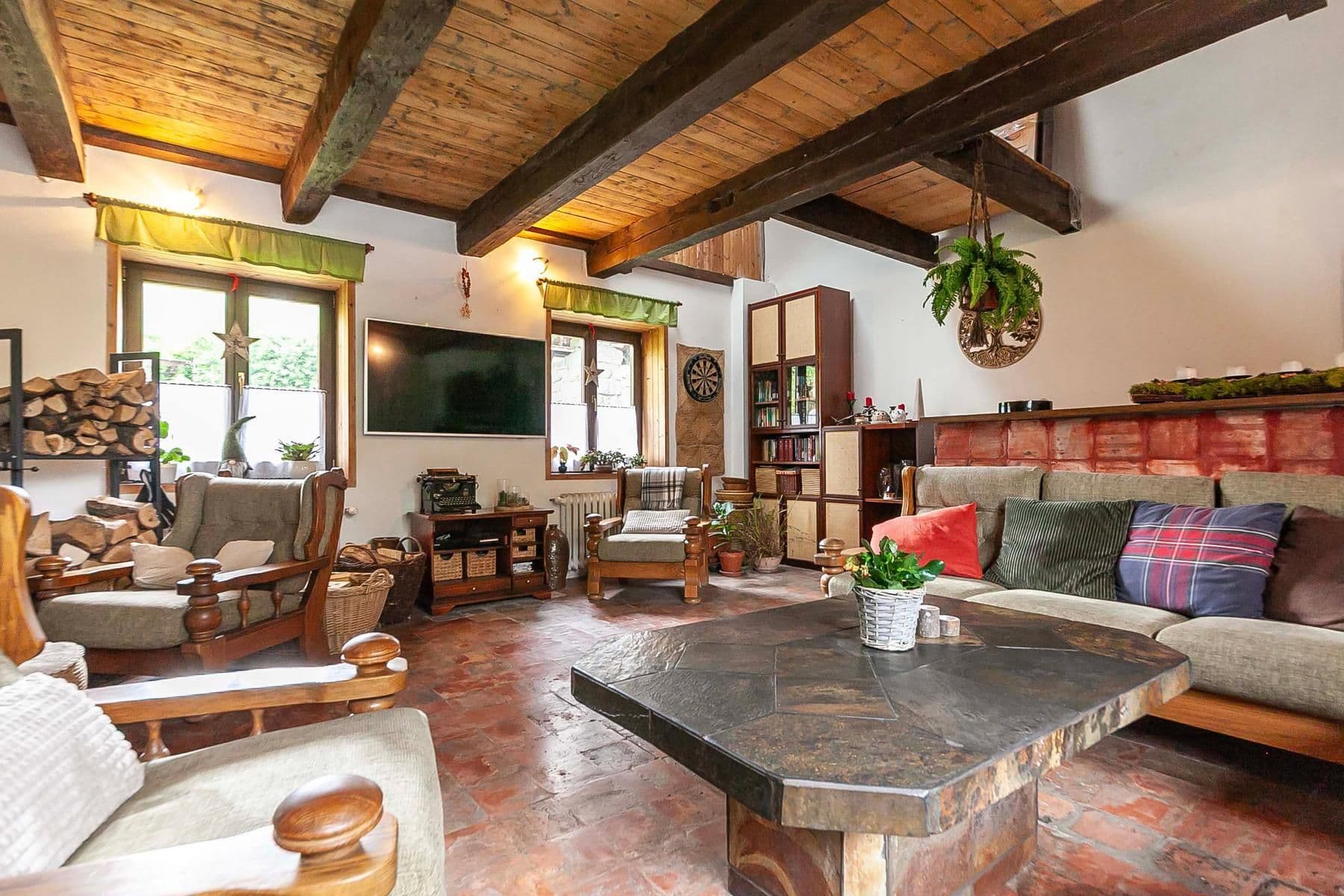 Predaj domu 196 m², pozemek 3.460 m², Staré Hrady, Královéhradecký kraj Predaj domu 196 m², pozemek 3.460 m², Staré Hrady, Královéhradecký kraj