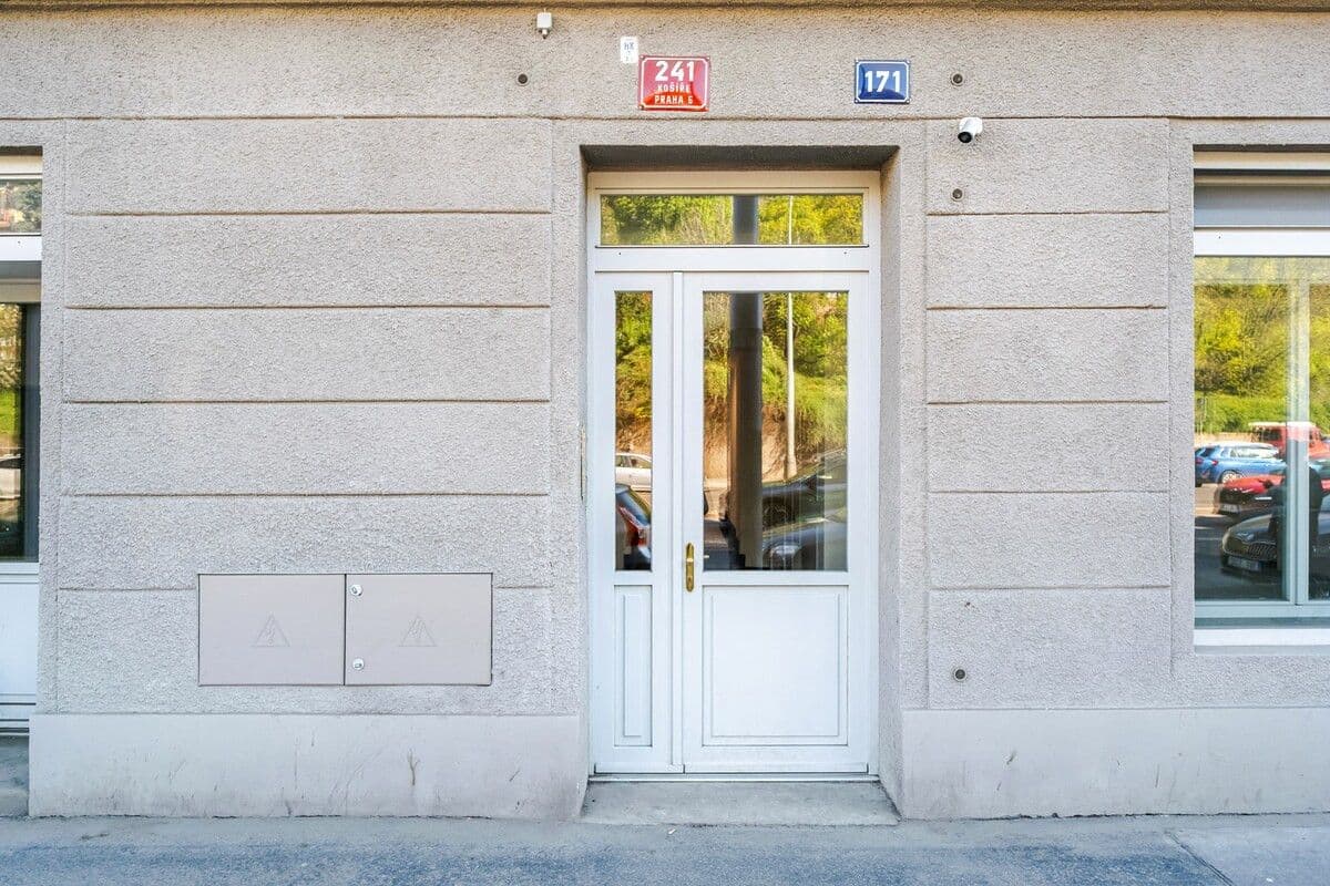 Prenájom bytu 51 m², Plzeňská, Praha, Praha Prenájom bytu 51 m², Plzeňská, Praha, Praha