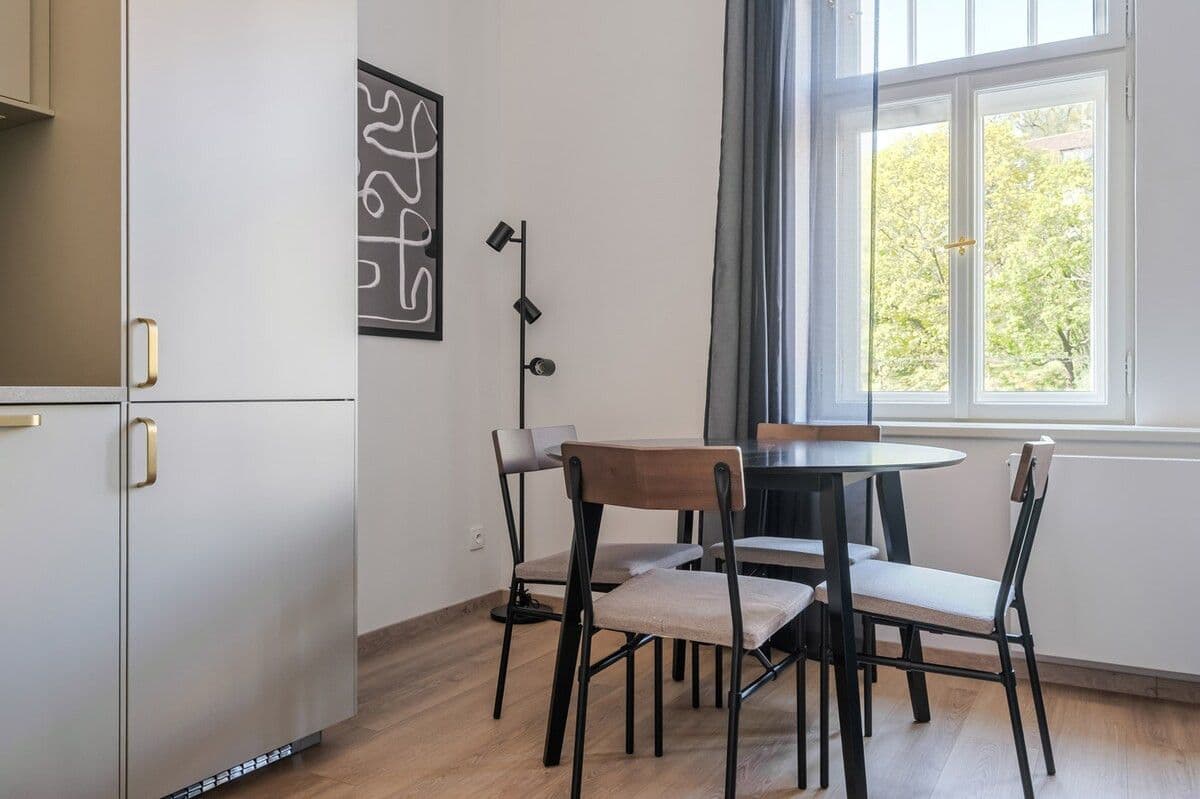 Prenájom bytu 51 m², Plzeňská, Praha, Praha Prenájom bytu 51 m², Plzeňská, Praha, Praha