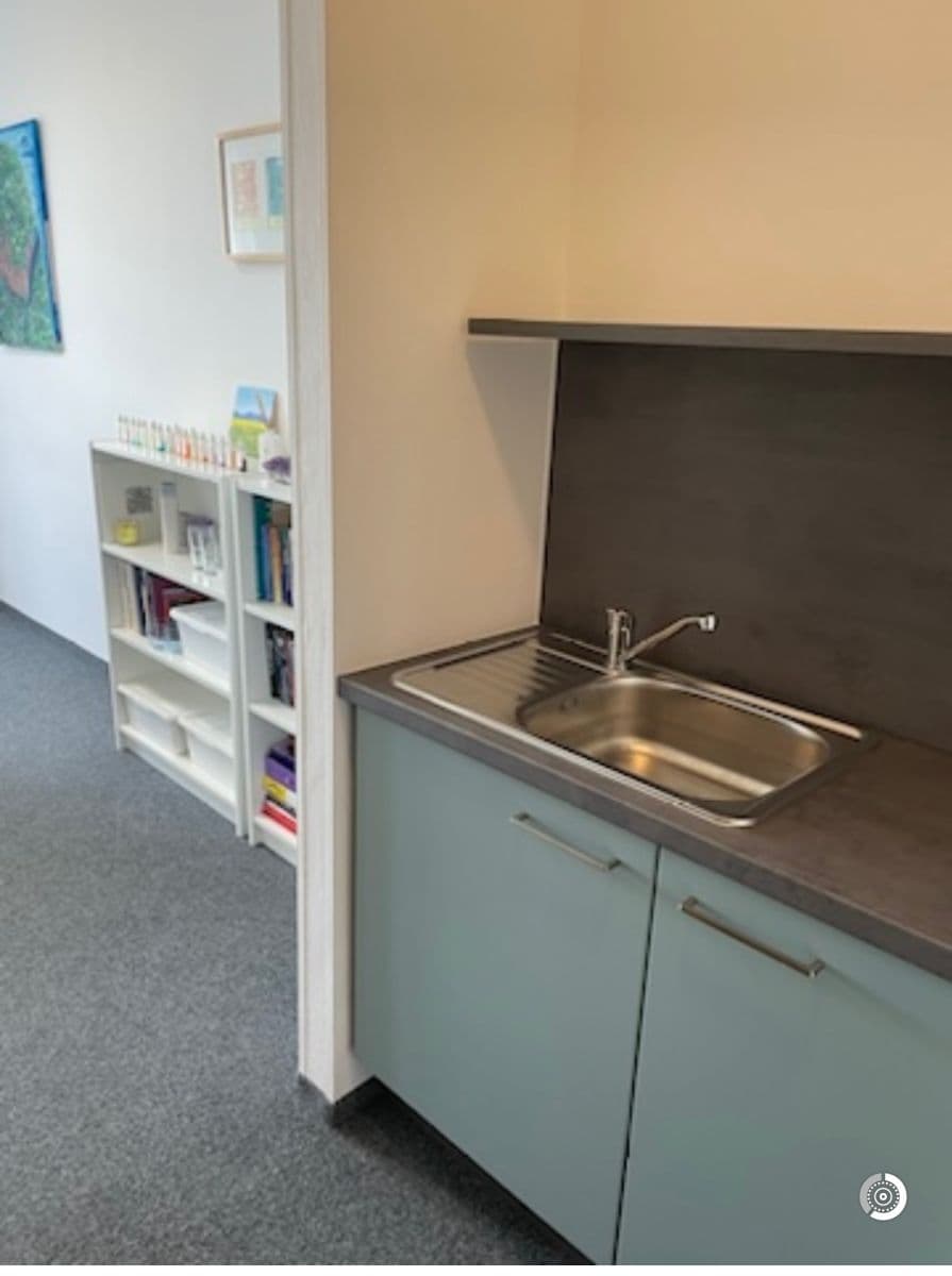 Prenájom kancelárie 17 m², Ostrovského, Praha, Praha Prenájom kancelárie 17 m², Ostrovského, Praha, Praha