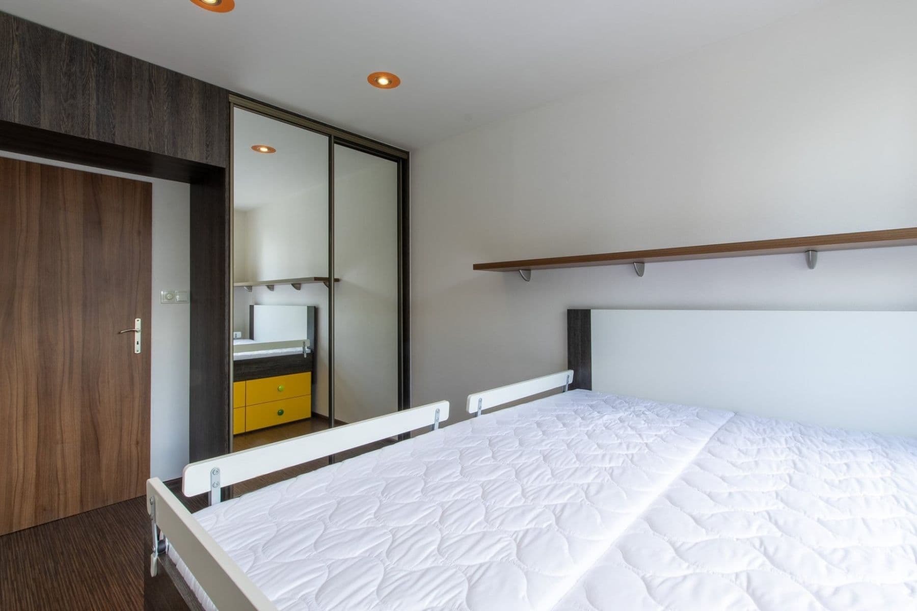 Prenájom bytu 2-izbový 45 m², Hráského, Praha, Praha Prenájom bytu 2-izbový 45 m², Hráského, Praha, Praha