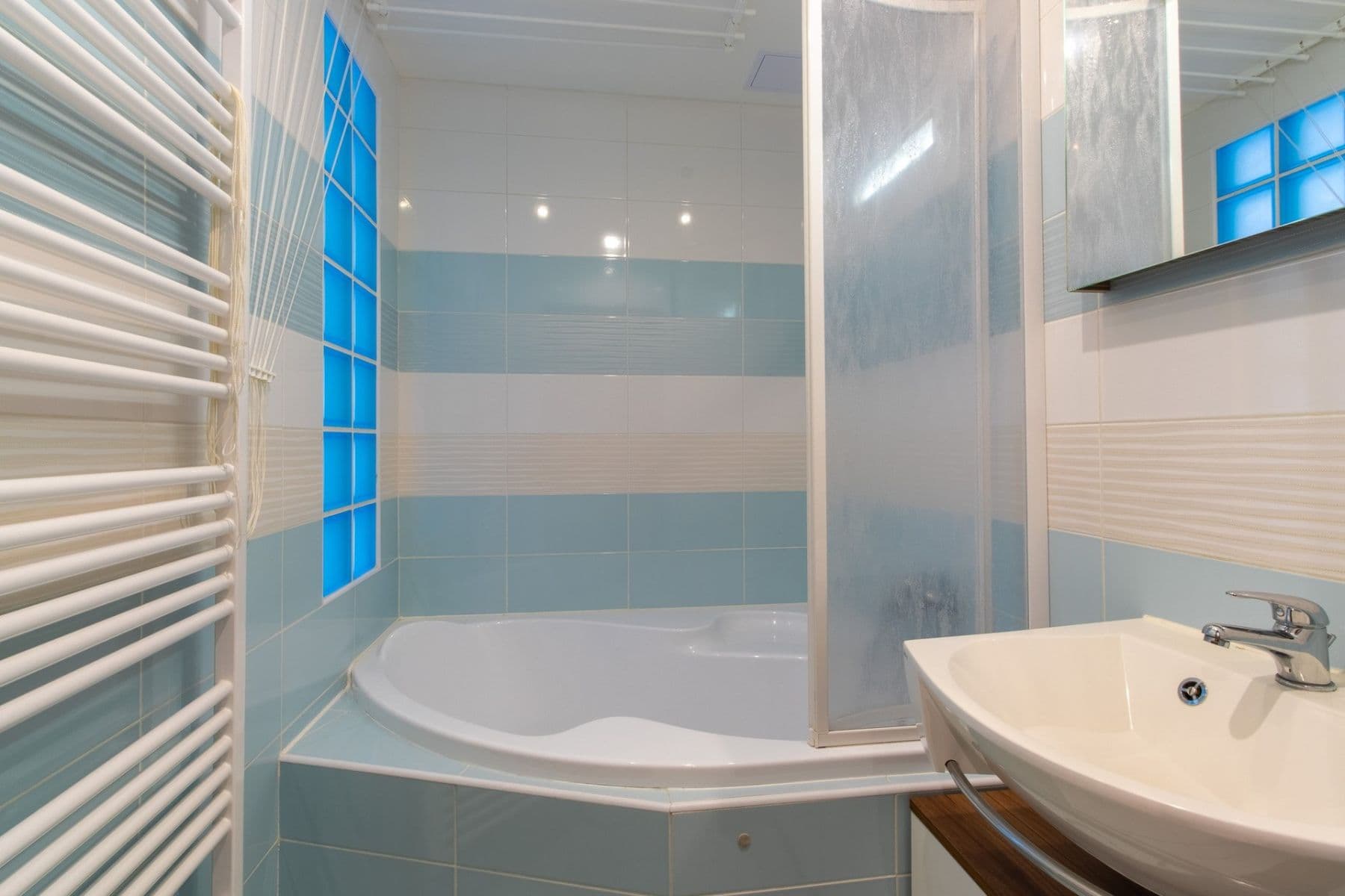 Prenájom bytu 2-izbový 45 m², Hráského, Praha, Praha Prenájom bytu 2-izbový 45 m², Hráského, Praha, Praha
