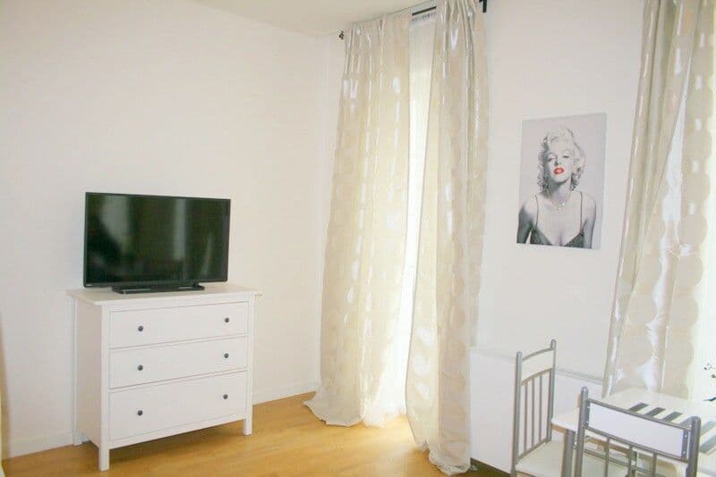 Prenájom bytu 32 m², Soukenicka, Praha, Praha Prenájom bytu 32 m², Soukenicka, Praha, Praha