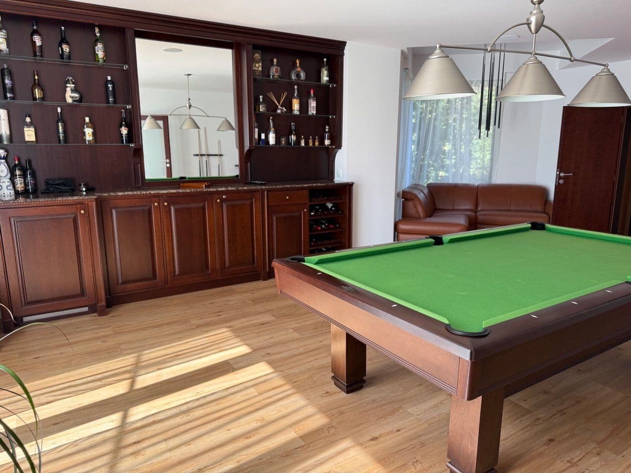 Predaj domu 350 m², pozemek 1.729 m², V Zahradách, Jirny, Středočeský kraj Predaj domu 350 m², pozemek 1.729 m², V Zahradách, Jirny, Středočeský kraj