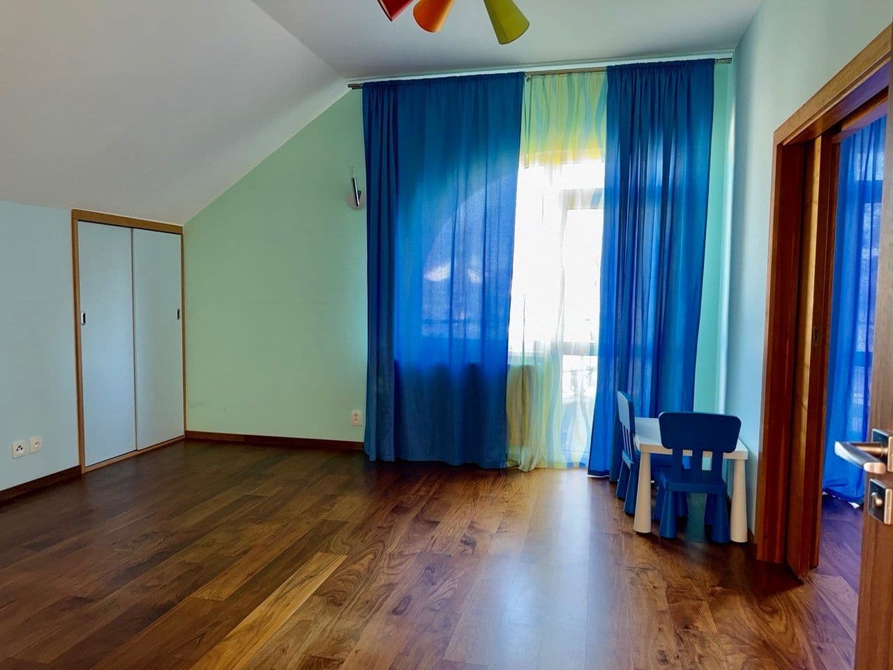 Predaj domu 350 m², pozemek 1.729 m², V Zahradách, Jirny, Středočeský kraj Predaj domu 350 m², pozemek 1.729 m², V Zahradách, Jirny, Středočeský kraj