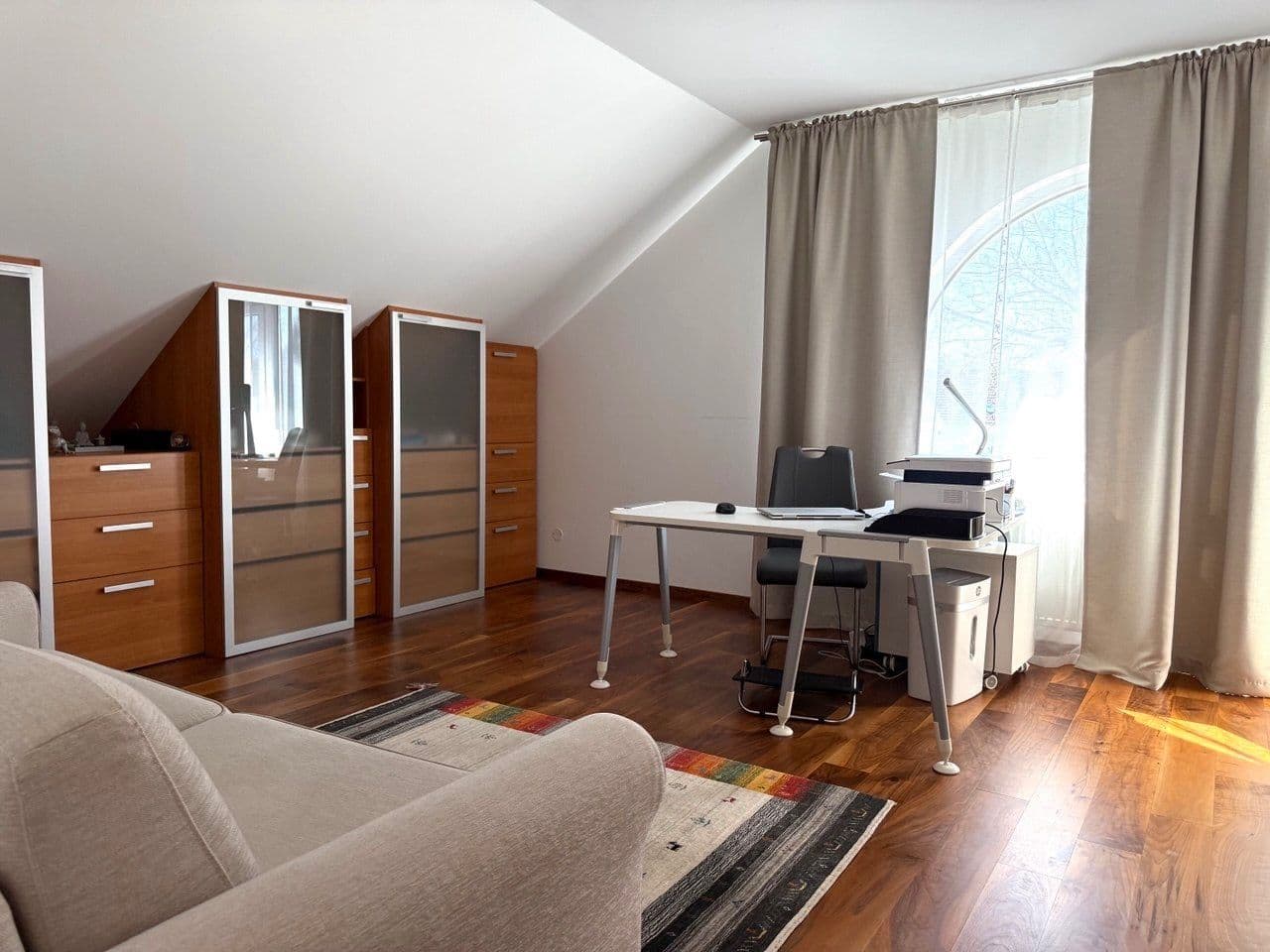 Predaj domu 350 m², pozemek 1.729 m², V Zahradách, Jirny, Středočeský kraj Predaj domu 350 m², pozemek 1.729 m², V Zahradách, Jirny, Středočeský kraj