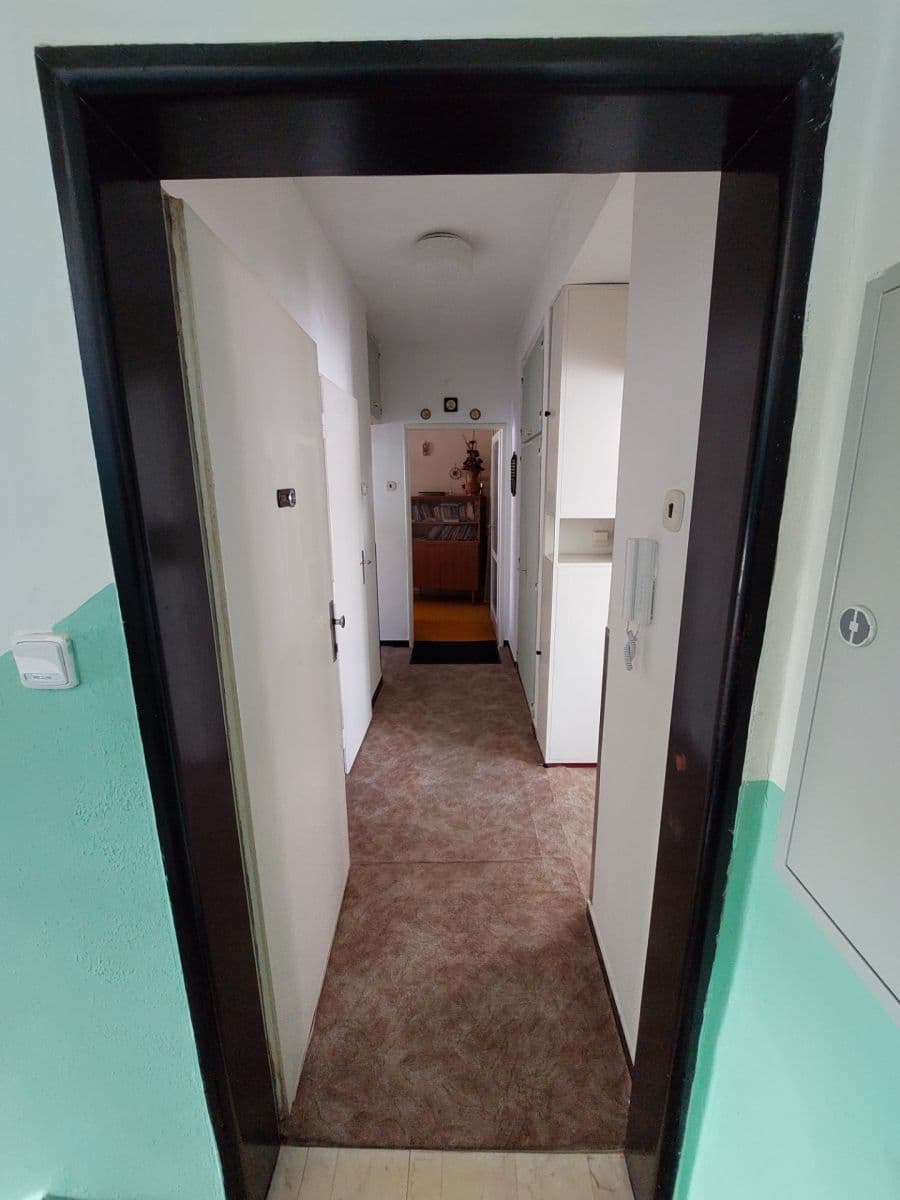 Predaj bytu 3-izbový 65 m², Pod Kosířem, Prostějov, Olomoucký kraj Predaj bytu 3-izbový 65 m², Pod Kosířem, Prostějov, Olomoucký kraj