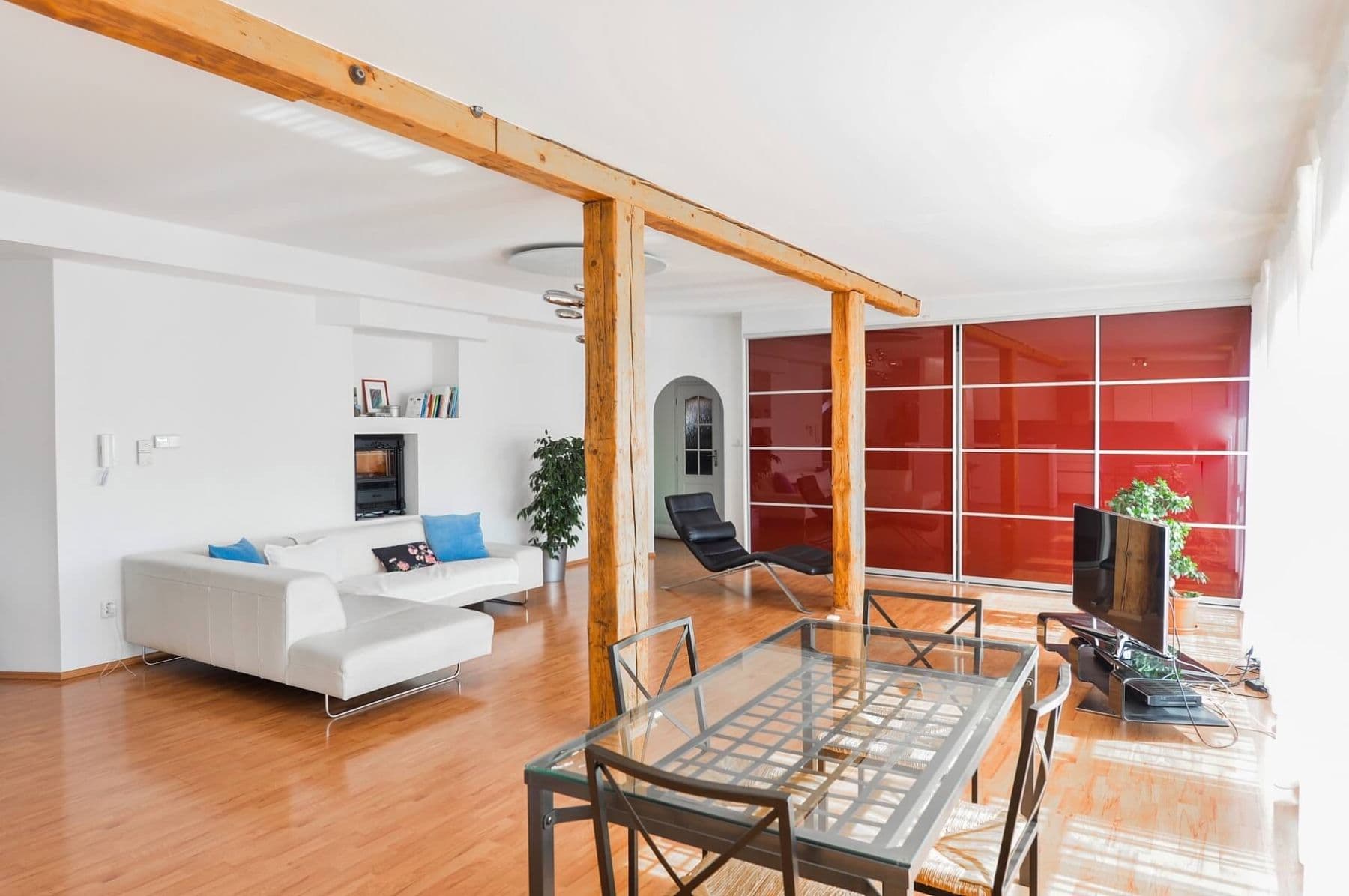 Prenájom bytu 4-izbový 165 m², Jilemnického, Praha, Praha Prenájom bytu 4-izbový 165 m², Jilemnického, Praha, Praha