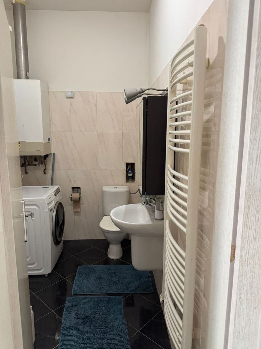 Prenájom bytu 2-izbový 35 m², Umělecká, Praha, Praha Prenájom bytu 2-izbový 35 m², Umělecká, Praha, Praha
