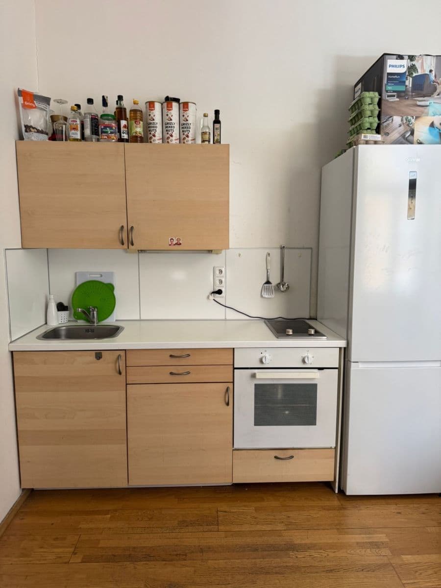 Prenájom bytu 2-izbový 35 m², Umělecká, Praha, Praha Prenájom bytu 2-izbový 35 m², Umělecká, Praha, Praha