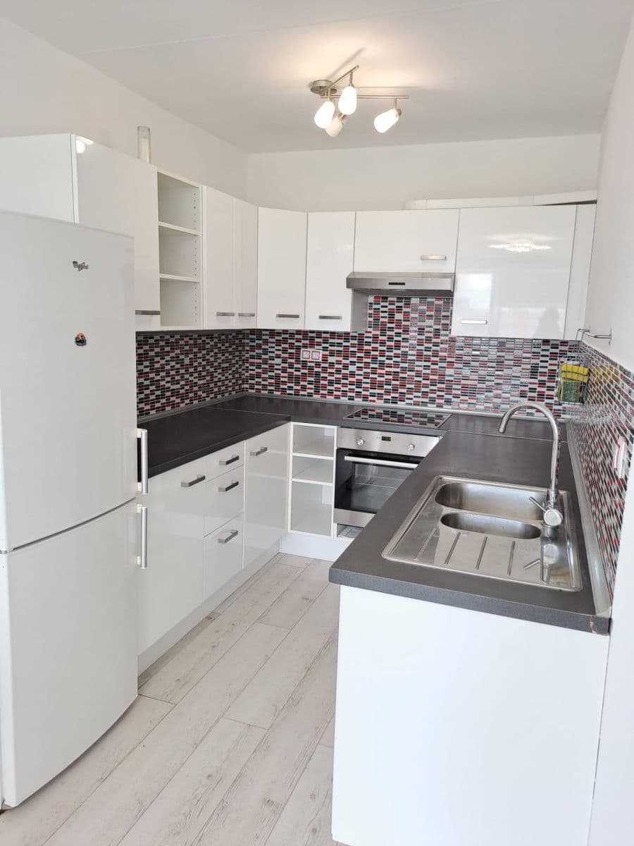 Prenájom bytu 2-izbový 43 m², Hostinského, Praha, Praha Prenájom bytu 2-izbový 43 m², Hostinského, Praha, Praha