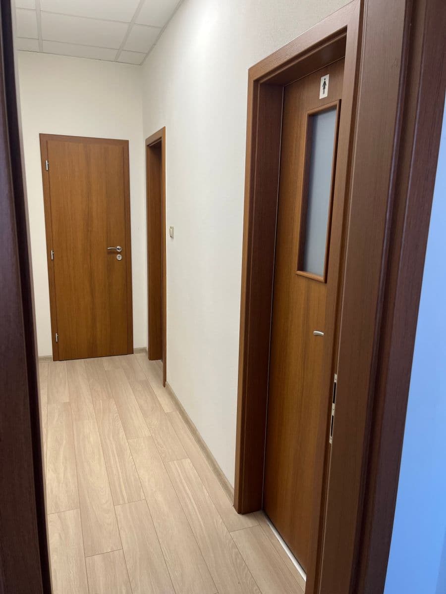Predaj kancelárie 690 m², Nádražná, Šaľa, Nitriansky kraj Predaj kancelárie 690 m², Nádražná, Šaľa, Nitriansky kraj