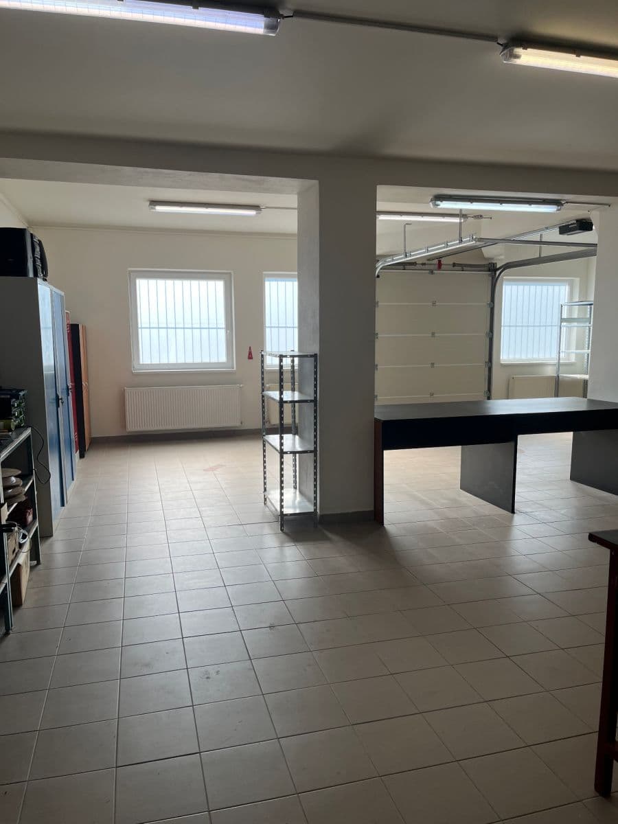 Predaj kancelárie 690 m², Nádražná, Šaľa, Nitriansky kraj Predaj kancelárie 690 m², Nádražná, Šaľa, Nitriansky kraj