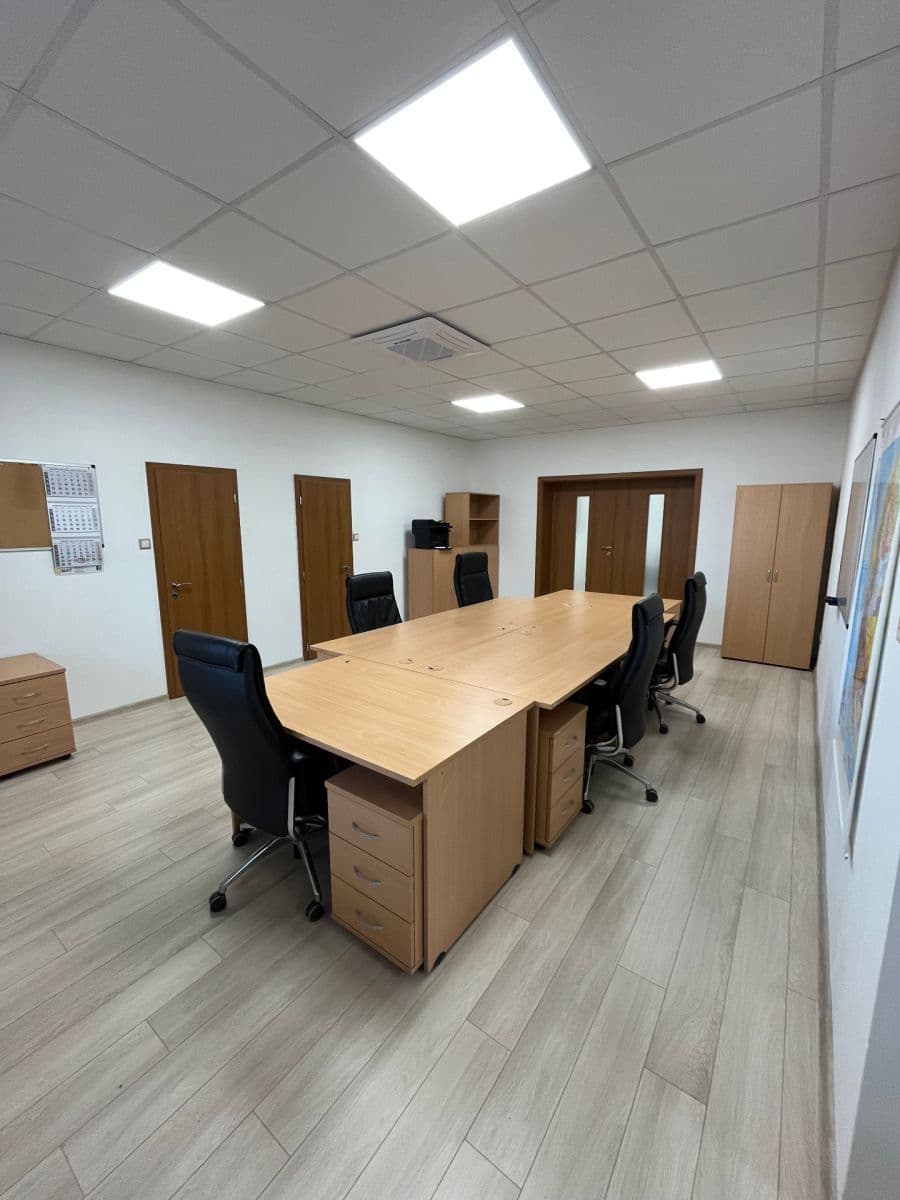 Predaj kancelárie 690 m², Nádražná, Šaľa, Nitriansky kraj Predaj kancelárie 690 m², Nádražná, Šaľa, Nitriansky kraj