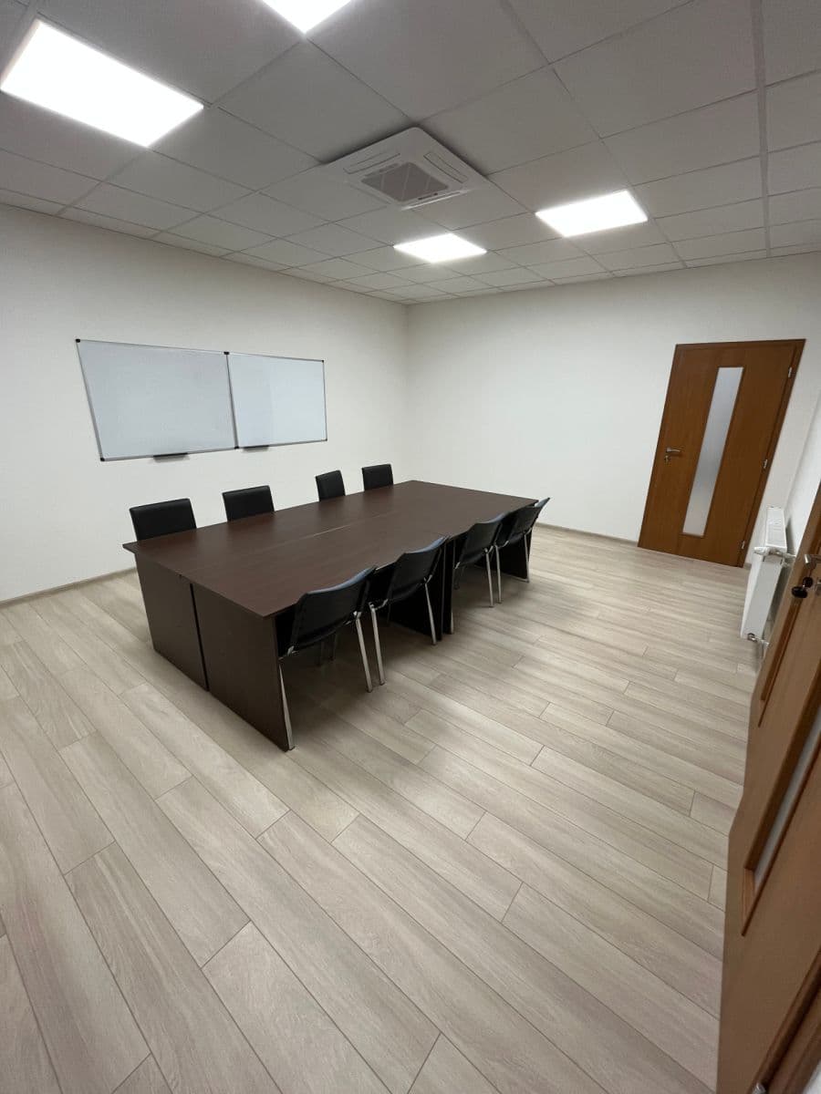 Predaj kancelárie 690 m², Nádražná, Šaľa, Nitriansky kraj Predaj kancelárie 690 m², Nádražná, Šaľa, Nitriansky kraj