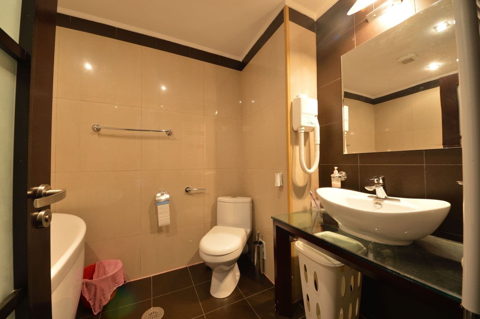 Prenájom bytu 2-izbový 69 m², U Půjčovny, Praha, Praha Prenájom bytu 2-izbový 69 m², U Půjčovny, Praha, Praha