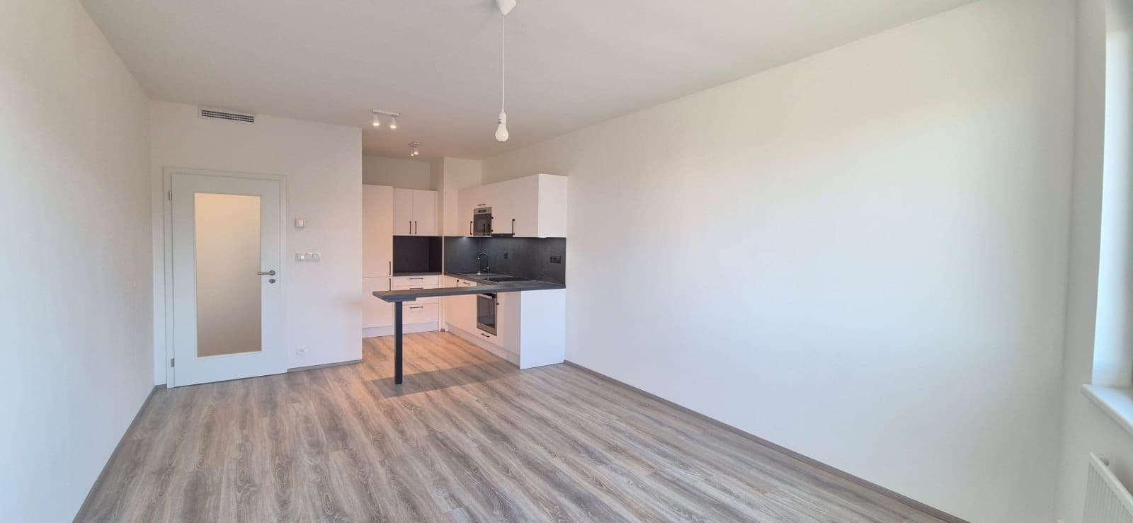 Prenájom bytu 2-izbový 50 m², Komořanská, Praha, Praha Prenájom bytu 2-izbový 50 m², Komořanská, Praha, Praha