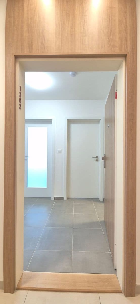 Prenájom bytu 2-izbový 50 m², Komořanská, Praha, Praha Prenájom bytu 2-izbový 50 m², Komořanská, Praha, Praha