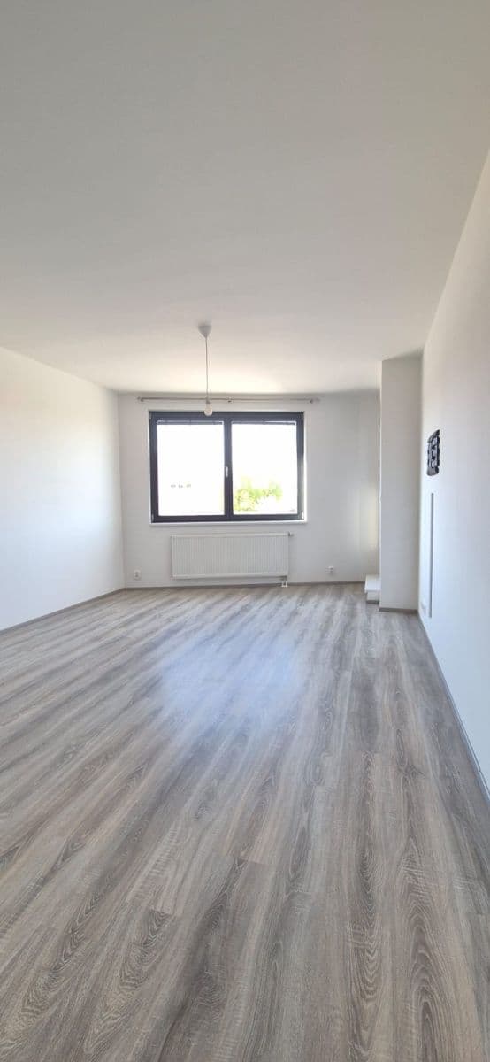 Prenájom bytu 2-izbový 50 m², Komořanská, Praha, Praha Prenájom bytu 2-izbový 50 m², Komořanská, Praha, Praha