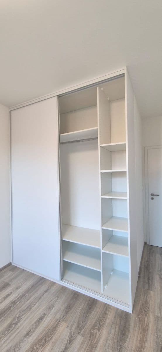 Prenájom bytu 2-izbový 50 m², Komořanská, Praha, Praha Prenájom bytu 2-izbový 50 m², Komořanská, Praha, Praha